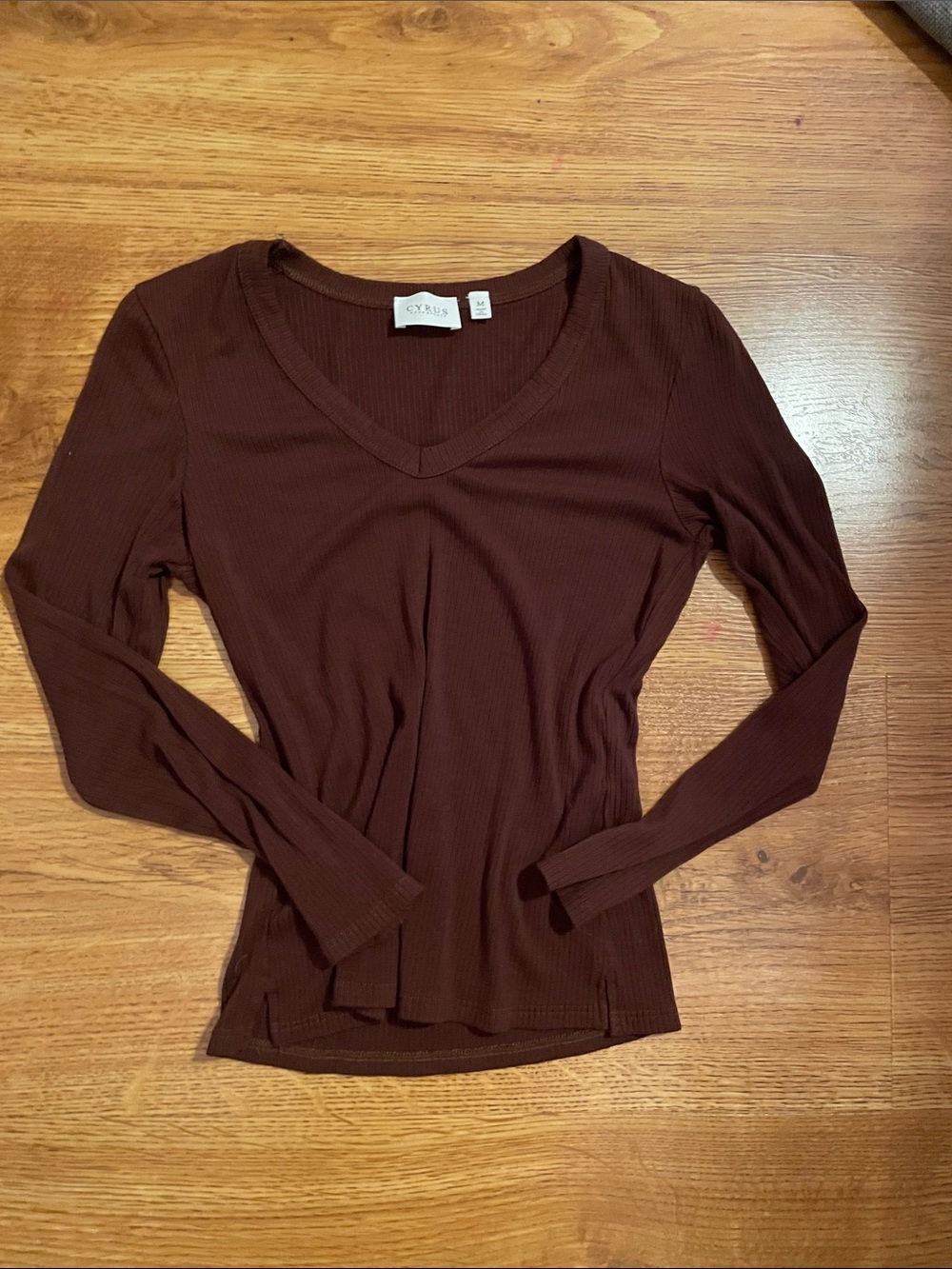 Cyrus Ribbed V-Neck Long Sleeve Top - Brown